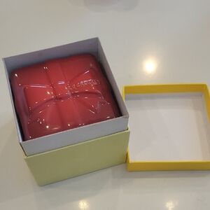 New Le Creuset Cerise Red Present Ramekin